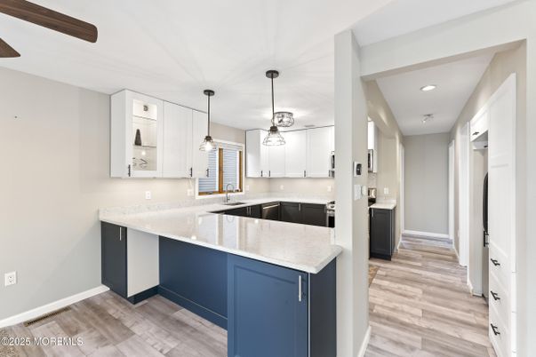 Interior, Kitchen, Pendant Lights, Recessed Lighting, Wood Texture Flooring