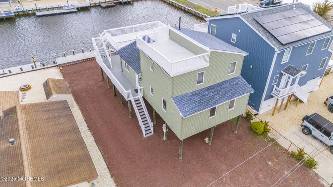 Exterior, Drone
