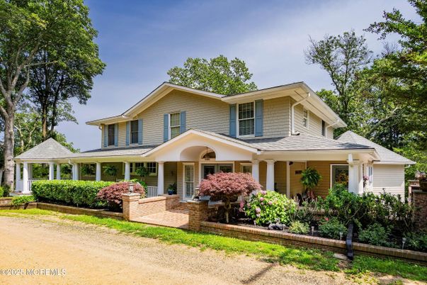 Exterior, Facade, American Craftsman