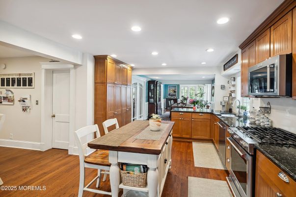 Dining room, Interior, Kitchen, Recessed Lighting, Wood Texture Flooring