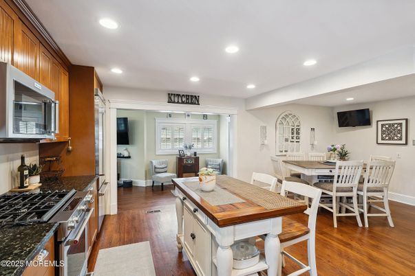 Dining room, Interior, Kitchen, Recessed Lighting, Wood Texture Flooring
