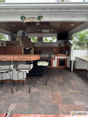 Exterior, Fireplace