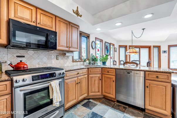 Interior, Kitchen, Pendant Lights, Recessed Lighting, Stainless Steel Appliances