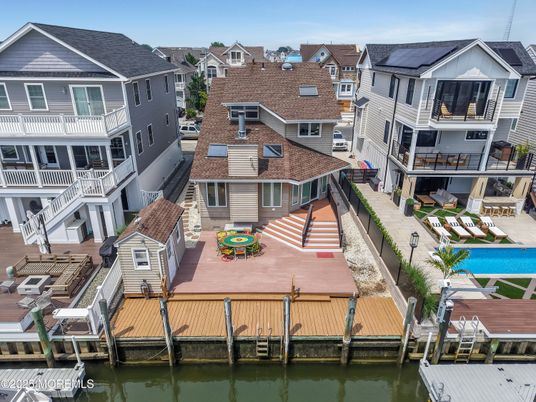 Exterior, Pool, Solar Panels