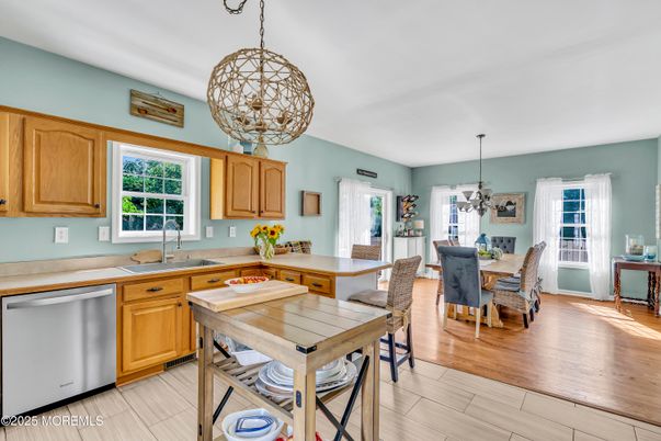 Dining room, Interior, Kitchen, Pendant Lights, Wood Texture Flooring