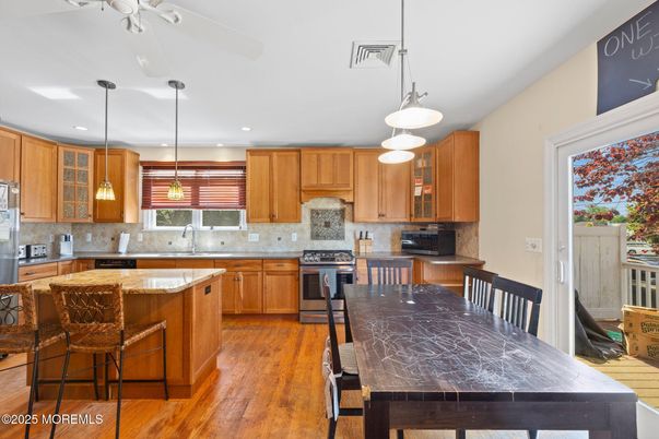 Dining room, Interior, Kitchen, Pendant Lights, Recessed Lighting, Wood Texture Flooring