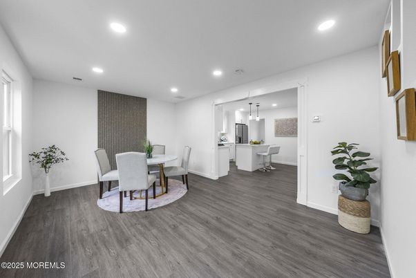 Dining room, Interior, Kitchen, Pendant Lights, Recessed Lighting, Wood Texture Flooring