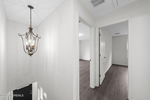 Interior, Pendant Lights, Wood Texture Flooring