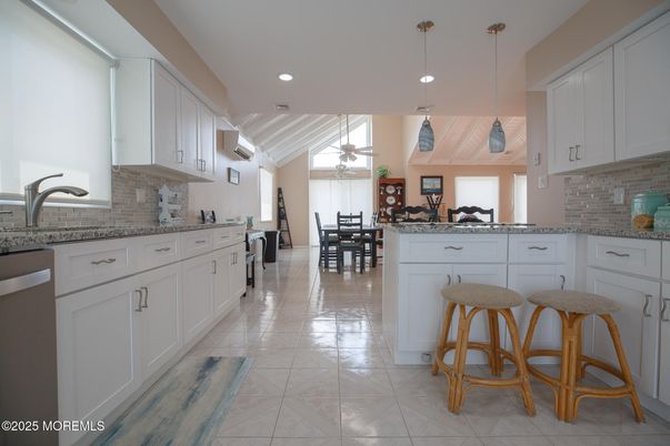 Dining room, Interior, Kitchen, Pendant Lights, Recessed Lighting