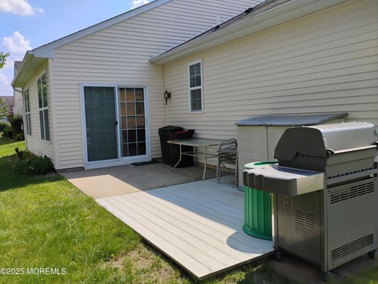 Exterior, Hot Tub