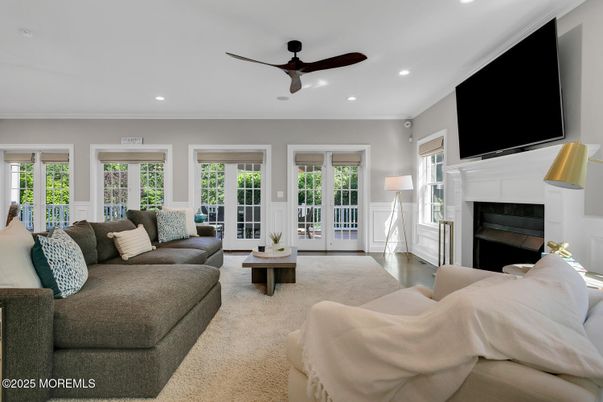 Fireplace, Interior, Living room, Recessed Lighting