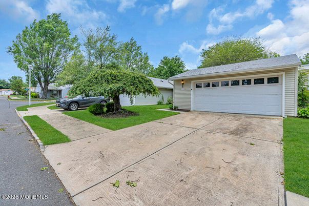 Detached Garage, Exterior