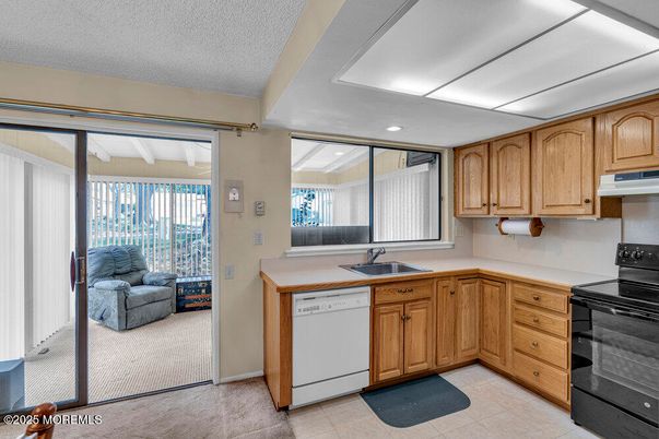 Interior, Kitchen, Recessed Lighting