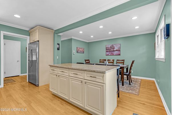 Dining room, Interior, Kitchen, Recessed Lighting, Wood Texture Flooring