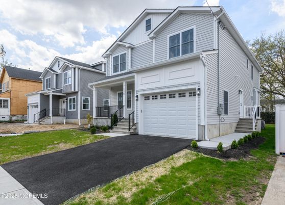 Attached, Exterior, Facade, Farmhouse