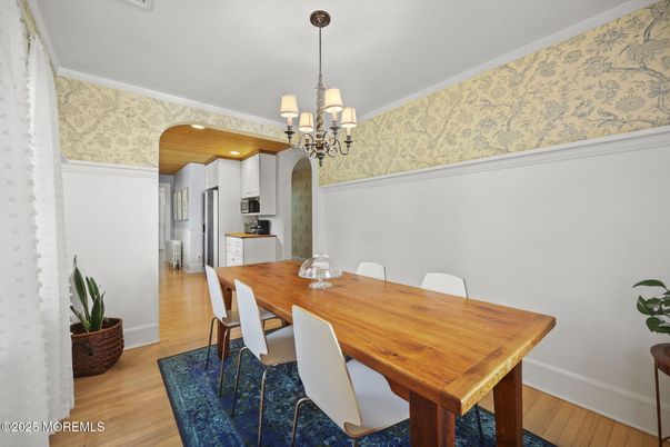 Chandelier, Dining room, Interior, Kitchen, Wood Texture Flooring