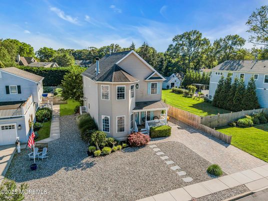 Attached, Backyard, Exterior, Facade, Queen Anne Victorian