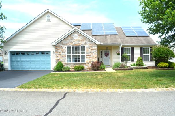 Attached, Exterior, Facade, Solar Panels, Ranch