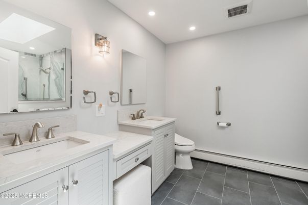 Bathroom, Dual Sink Vanities, Interior, Recessed Lighting