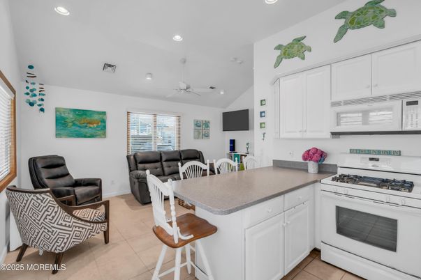 Interior, Kitchen, Living room, Recessed Lighting