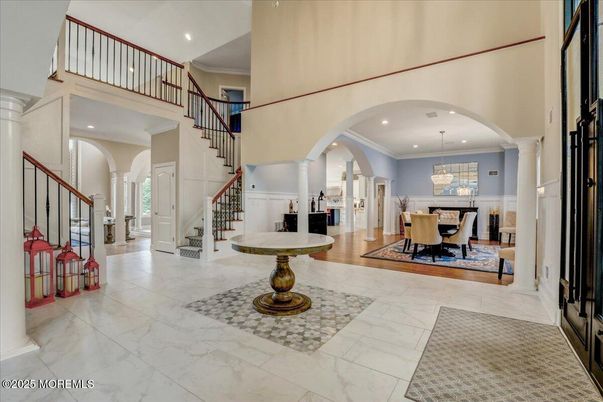 Chandelier, Dining room, Interior, Marble, Recessed Lighting