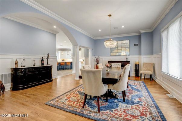 Chandelier, Dining room, Interior, Pendant Lights, Recessed Lighting, Wood Texture Flooring