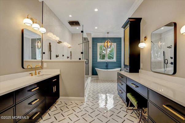 Bathroom, Dual Sink Vanities, Free Standing Baths, Glass Shower, Interior, Pendant Lights, Recessed Lighting