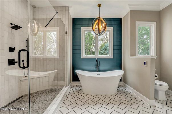 Bathroom, Free Standing Baths, Glass Shower, Interior, Pendant Lights