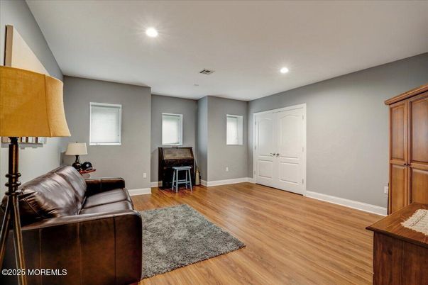 Interior, Recessed Lighting, Wood Texture Flooring