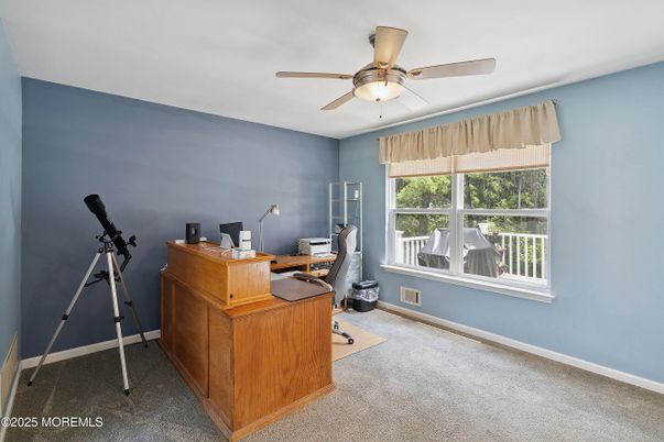 Home Office, Interior