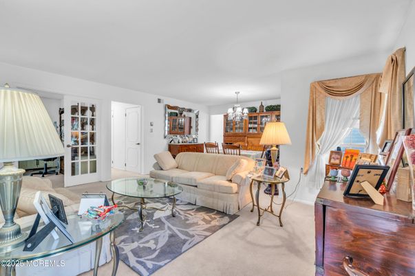 Chandelier, Dining room, Interior, Living room