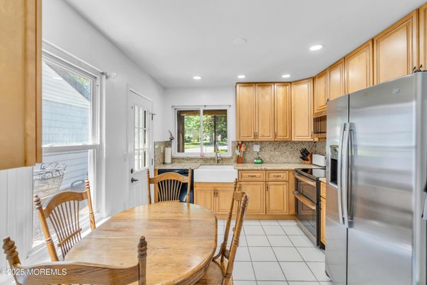 Dining room, Interior, Kitchen, Recessed Lighting, Stainless Steel Appliances