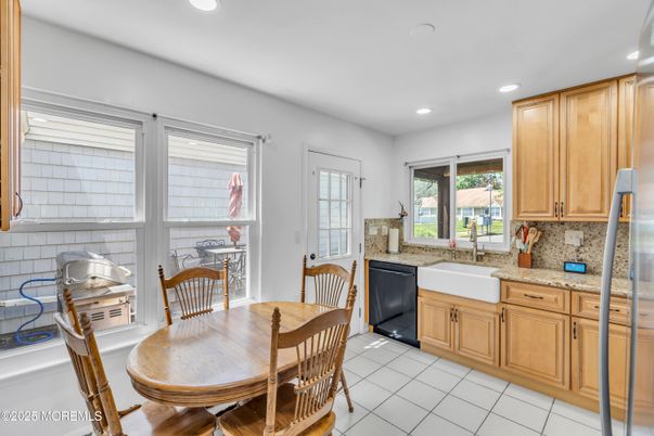 Dining room, Interior, Recessed Lighting