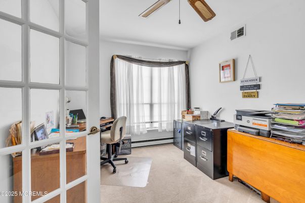 Home Office, Interior