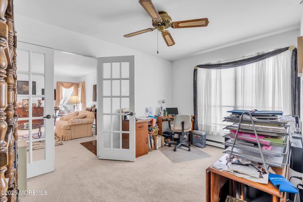 Home Office, Interior