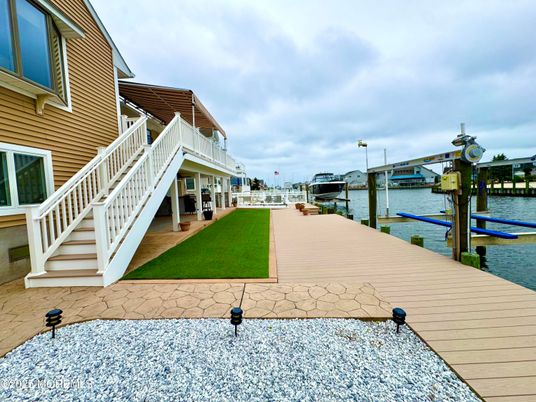 Exterior, Water
