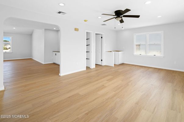 Empty room, Interior, Recessed Lighting, Wood Texture Flooring