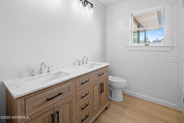 Bathroom, Dual Sink Vanities, Interior, Wood Texture Flooring