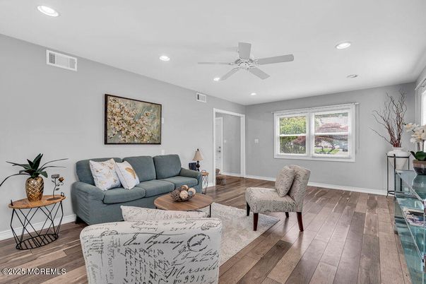 Interior, Living room, Recessed Lighting, Wood Texture Flooring