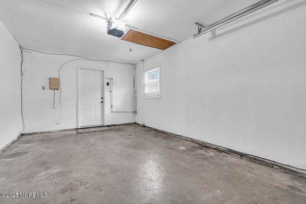 Garage, Interior