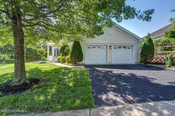 Attached, Detached Garage, Exterior, Facade, None