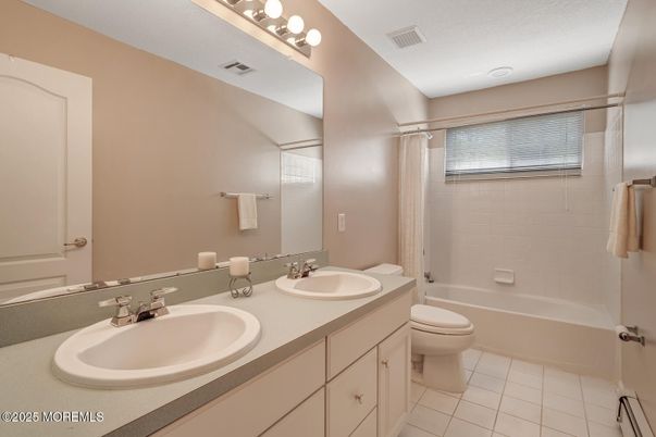 Bathroom, Dual Sink Vanities, Interior
