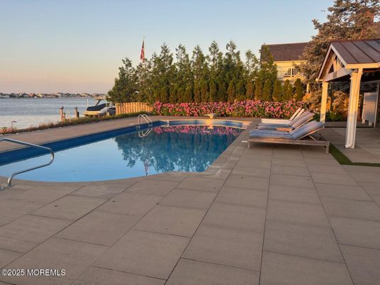 Exterior, Pool, Water