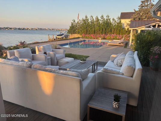 Exterior, Pool, Water