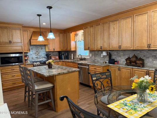 Interior, Kitchen, Pendant Lights, Recessed Lighting, Wood Texture Flooring