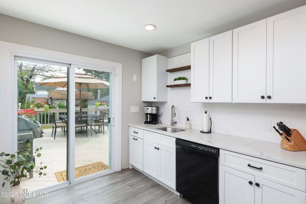 Dining room, Interior, Kitchen, Recessed Lighting, Wood Texture Flooring