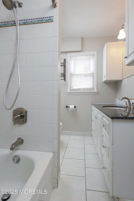 Bathroom, Interior, Pendant Lights