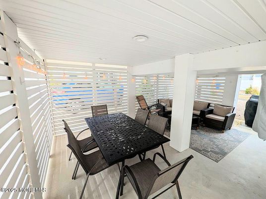 Dining room, Interior