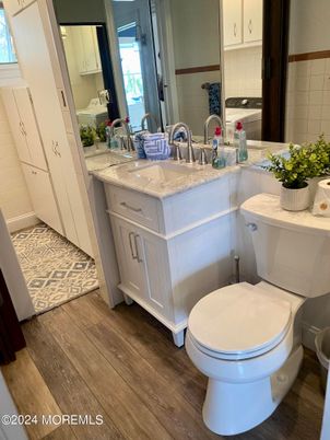 Bathroom, Interior, Wood Texture Flooring