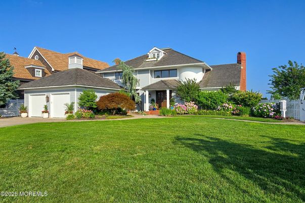 Backyard, Exterior, Facade, French Provincial